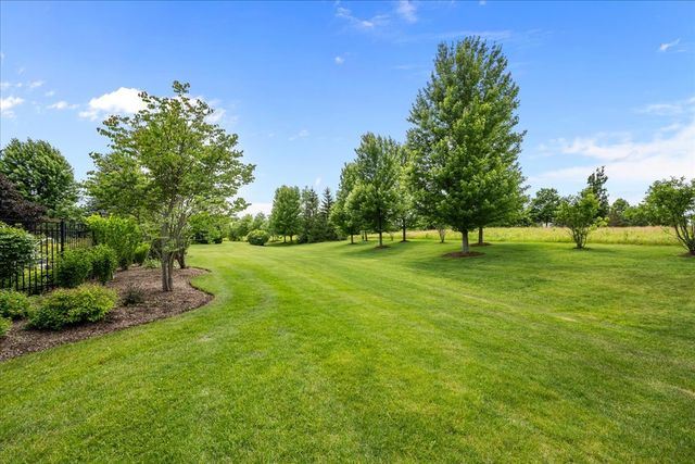 1690 Tallgrass Lane, Lake Forest, IL 60045