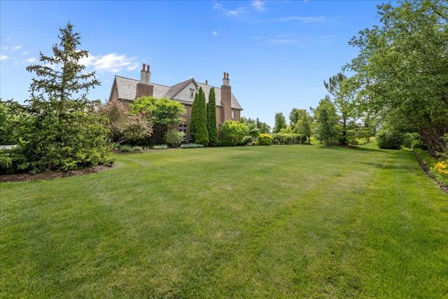 1690 Tallgrass Lane, Lake Forest, IL 60045