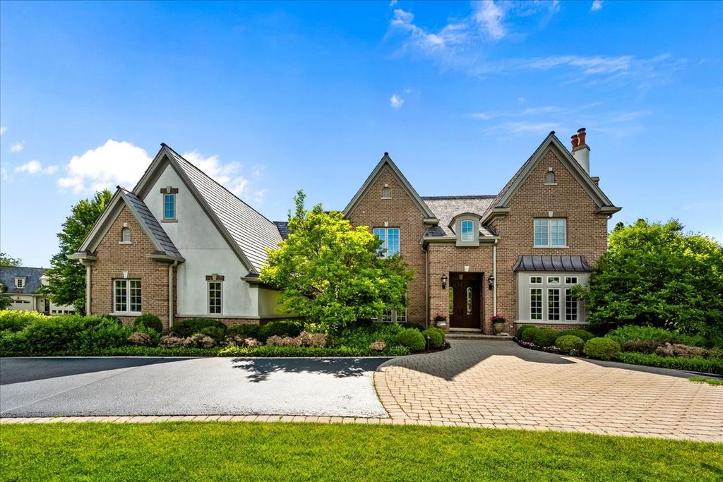 1690 Tallgrass Lane, Lake Forest, IL 60045