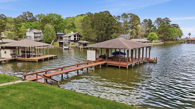 201 Lords Circle, Coldspring, TX 77331