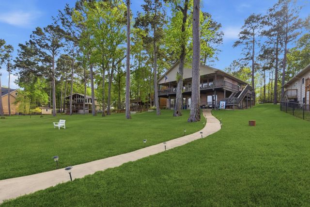 201 Lords Circle, Coldspring, TX 77331