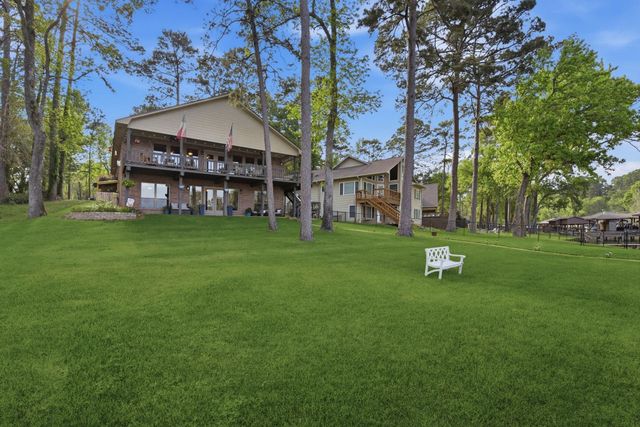 201 Lords Circle, Coldspring, TX 77331