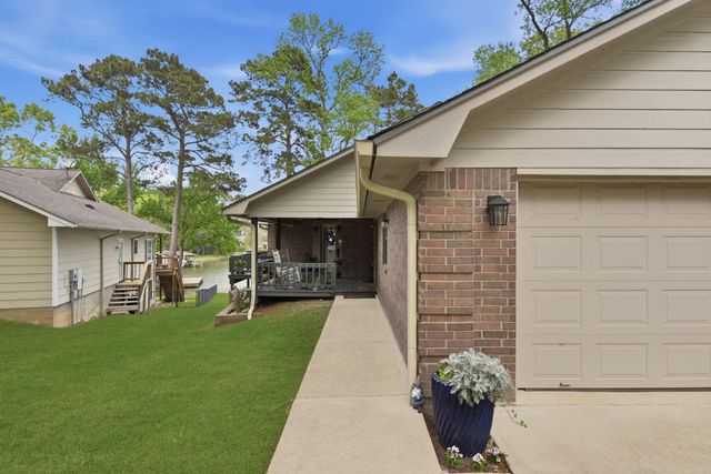 201 Lords Circle, Coldspring, TX 77331