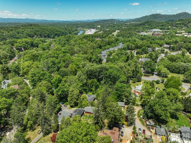 99999 Montford Avenue, Asheville, NC 28801