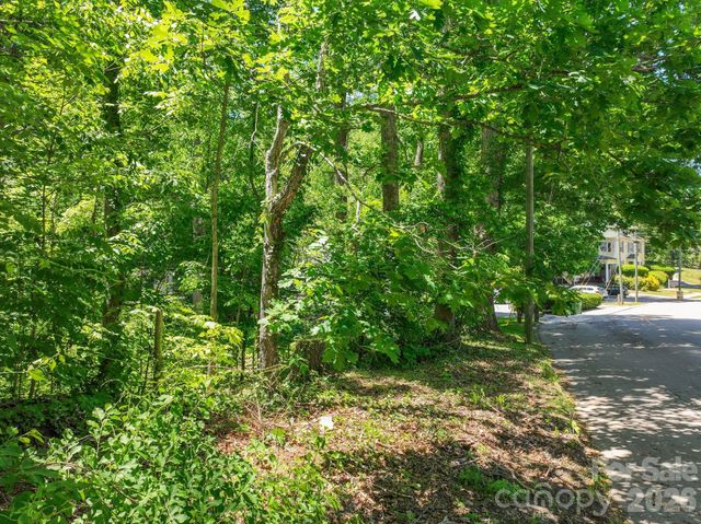 99999 Montford Avenue, Asheville, NC 28801