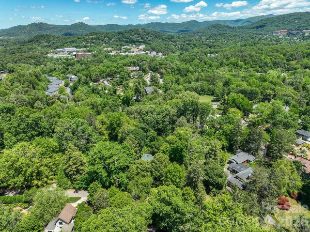 99999 Montford Avenue, Asheville, NC 28801