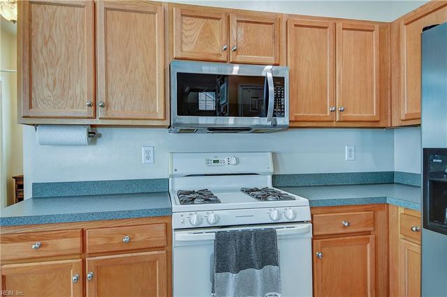 105 Highfield Rd, Suffolk, VA 23434