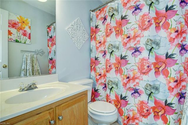 105 Highfield Rd, Suffolk, VA 23434