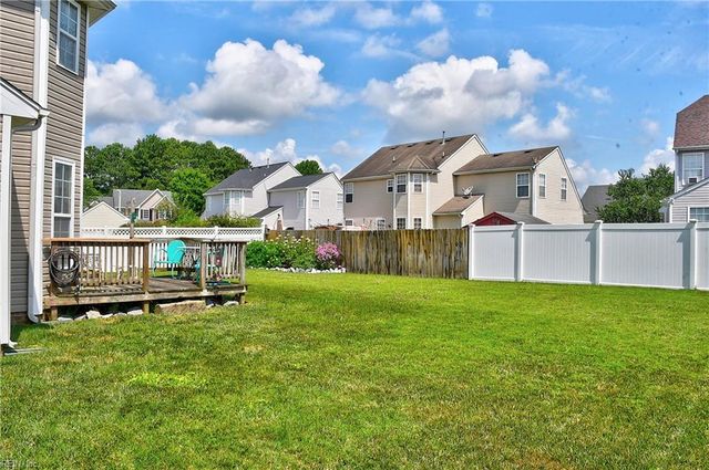105 Highfield Rd, Suffolk, VA 23434