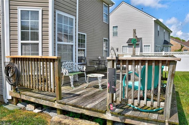 105 Highfield Rd, Suffolk, VA 23434