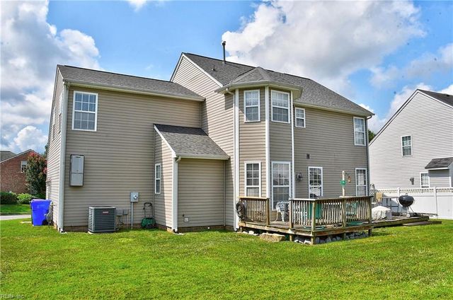 105 Highfield Rd, Suffolk, VA 23434