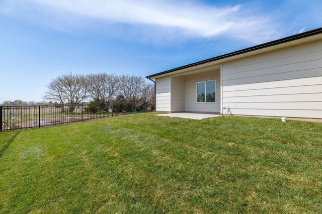 11322 W 35th Cir, Wichita, KS 67215