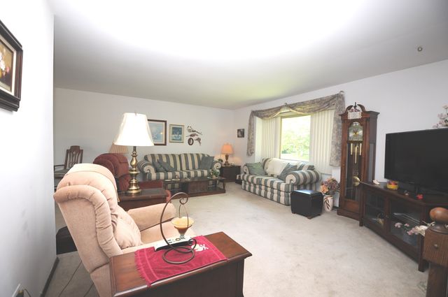 613 Garys Drive, Antioch, IL 60002