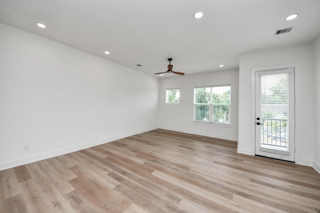 3313 Daphne Street, Houston, TX 77021