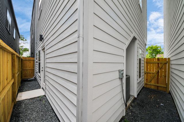3313 Daphne Street, Houston, TX 77021