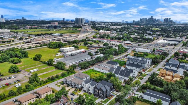 3313 Daphne Street, Houston, TX 77021