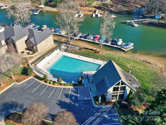 2833 Sand Cove Court, Denver, NC 28037