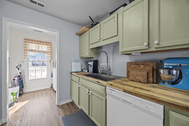 104 Eva Koonce Lane, Richlands, NC 28574