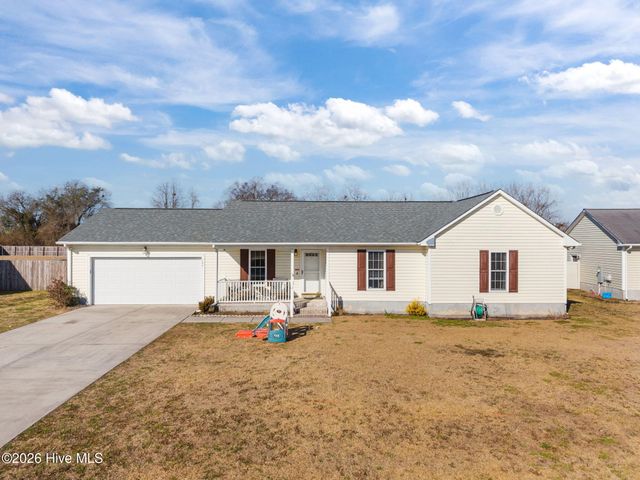 104 Eva Koonce Lane, Richlands, NC 28574