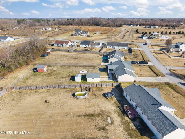 104 Eva Koonce Lane, Richlands, NC 28574