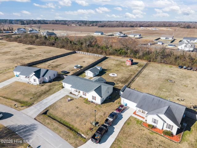 104 Eva Koonce Lane, Richlands, NC 28574