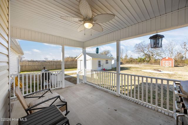 104 Eva Koonce Lane, Richlands, NC 28574