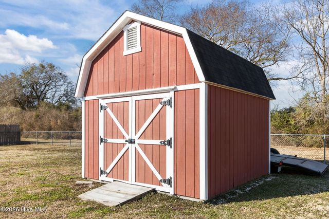 104 Eva Koonce Lane, Richlands, NC 28574