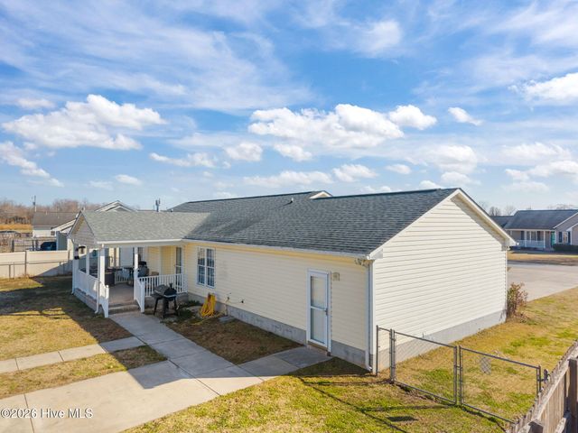 104 Eva Koonce Lane, Richlands, NC 28574