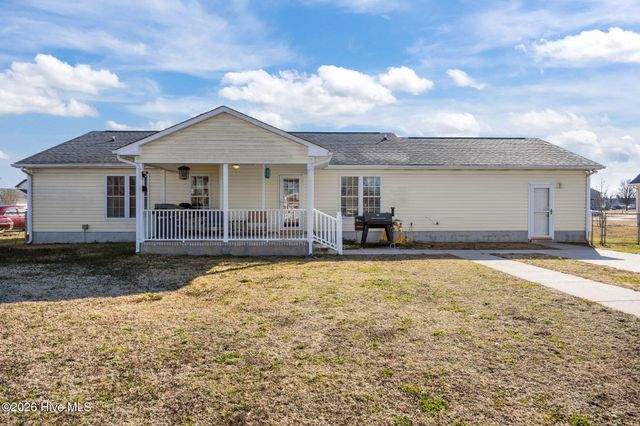 104 Eva Koonce Lane, Richlands, NC 28574