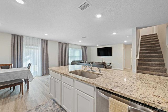 9816 Betula Rd, Pensacola, FL 32526