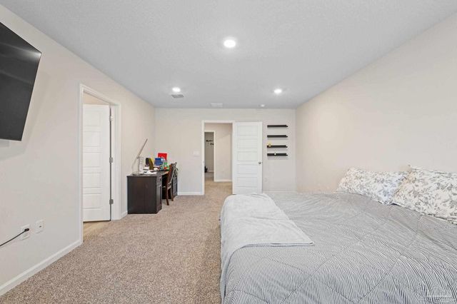 9816 Betula Rd, Pensacola, FL 32526