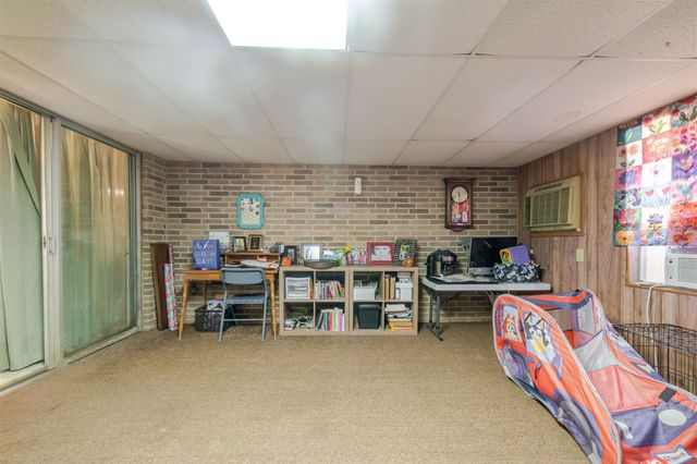 225 STEELMAN DR, Marshall, TX 75672