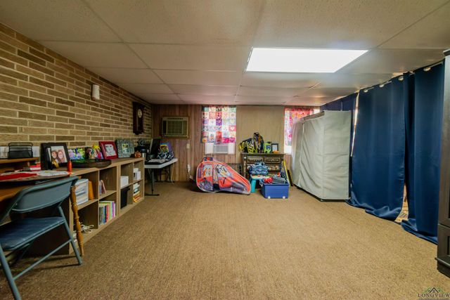 225 STEELMAN DR, Marshall, TX 75672