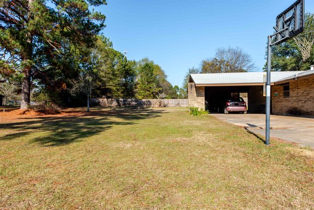 225 STEELMAN DR, Marshall, TX 75672