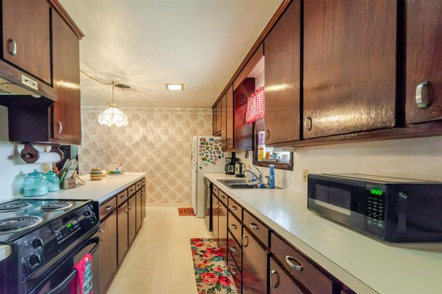 225 STEELMAN DR, Marshall, TX 75672