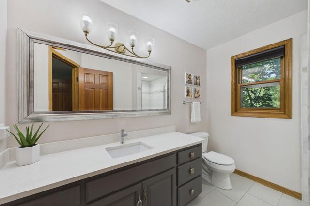 30 B Street, Saint Paul, MN 55106