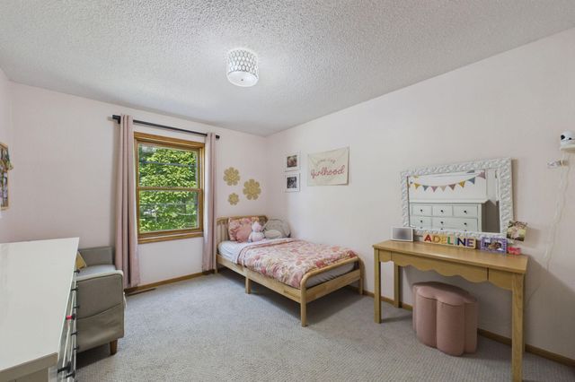 30 B Street, Saint Paul, MN 55106