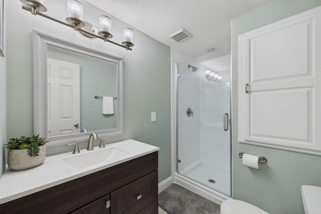 30 B Street, Saint Paul, MN 55106