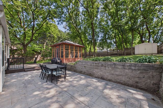 30 B Street, Saint Paul, MN 55106