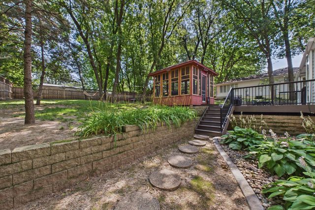 30 B Street, Saint Paul, MN 55106