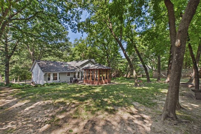 30 B Street, Saint Paul, MN 55106