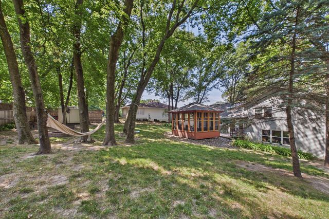 30 B Street, Saint Paul, MN 55106