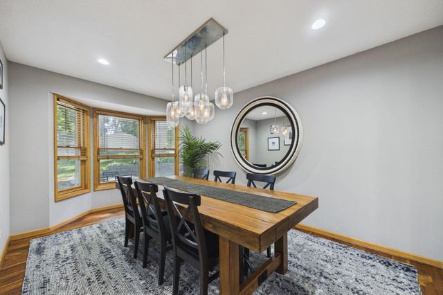 30 B Street, Saint Paul, MN 55106