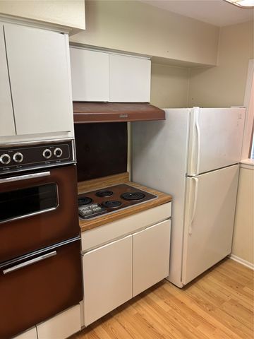 2708 Running Brook Lane, Dallas, TX 75228