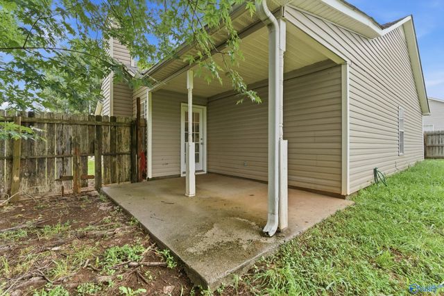 100 Green Lea Lane, New Market, AL 35761