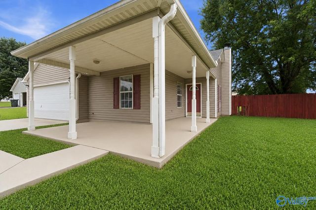 100 Green Lea Lane, New Market, AL 35761