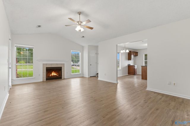 100 Green Lea Lane, New Market, AL 35761