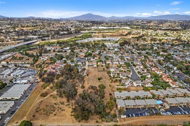 160 N Del Mar Ave, Chula Vista, CA 91910