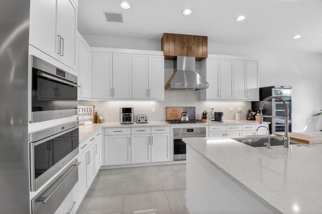 17302 Rainstream Road, Boca Raton, FL 33496