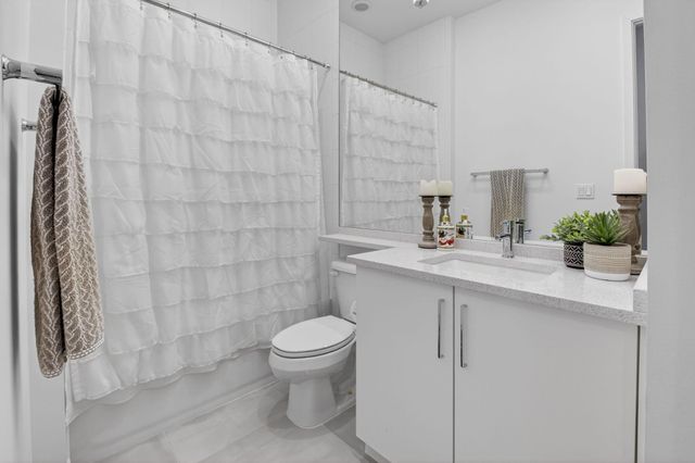 17302 Rainstream Road, Boca Raton, FL 33496